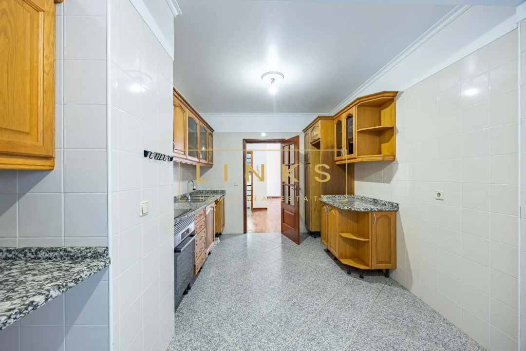 Apartamento T3 para Venda em Caniço Foto 8