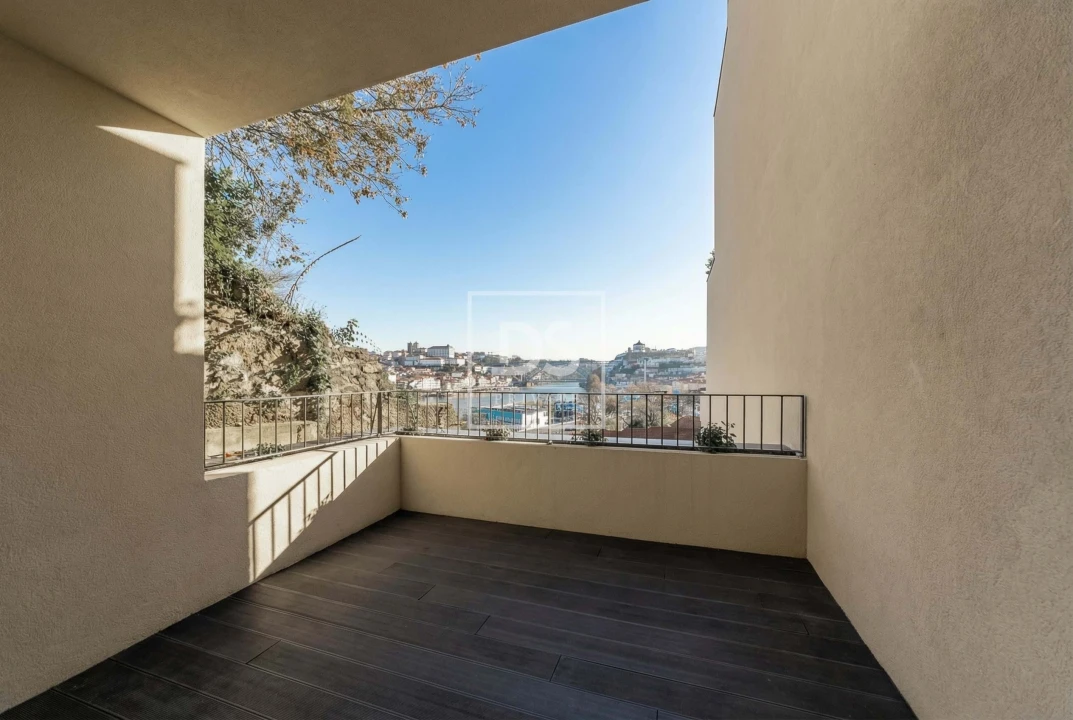 Apartamento T4 para Venda em Santa Marinha Foto 25