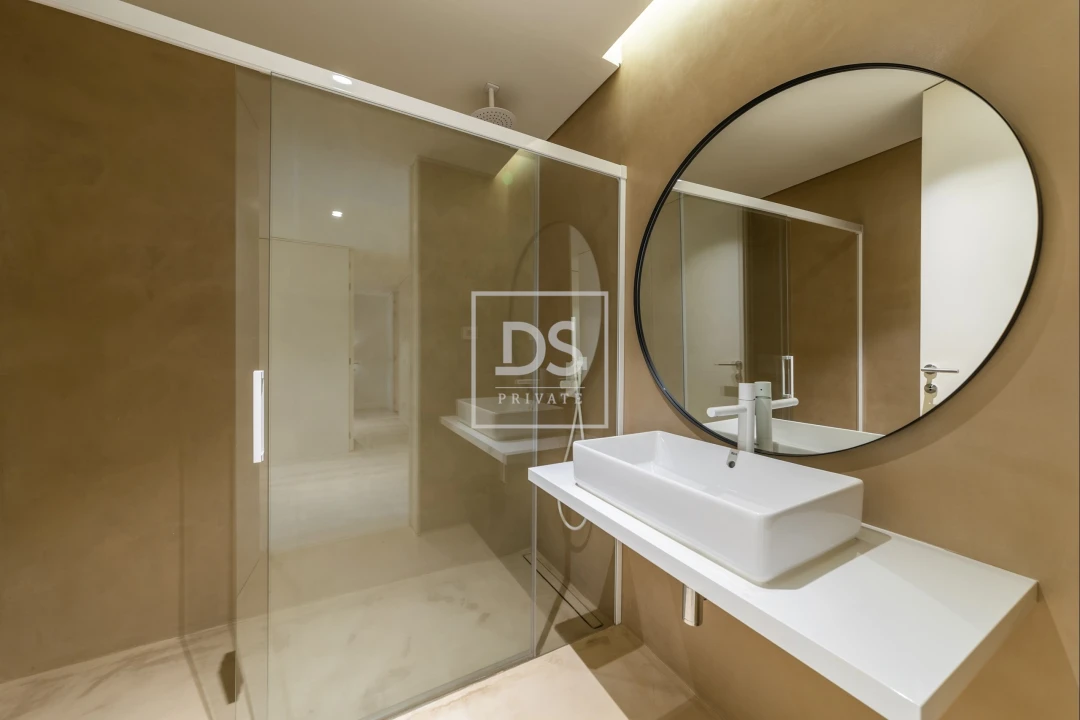 Apartamento T4 para Venda em Santa Marinha Foto 6