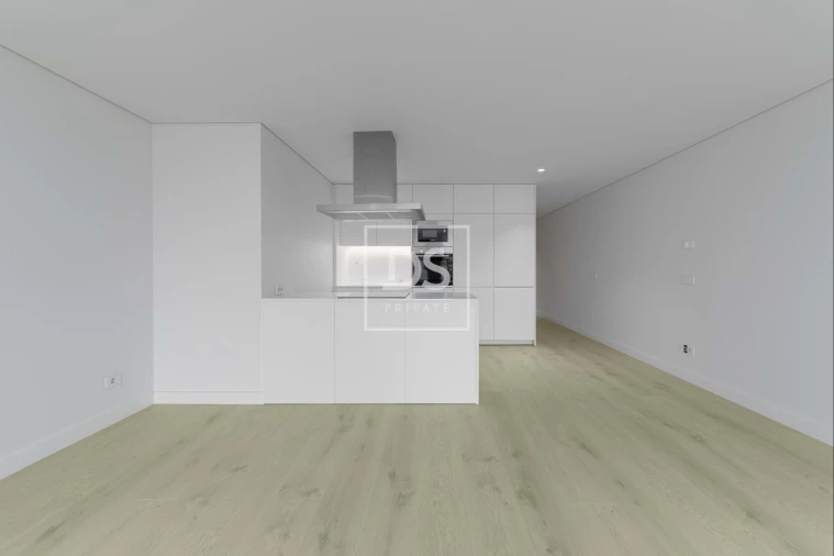 Apartamento T4 para Venda em Santa Marinha Foto 12