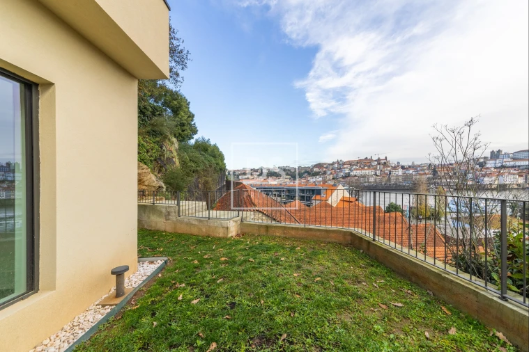 Apartamento T4 para Venda em Santa Marinha Foto 34