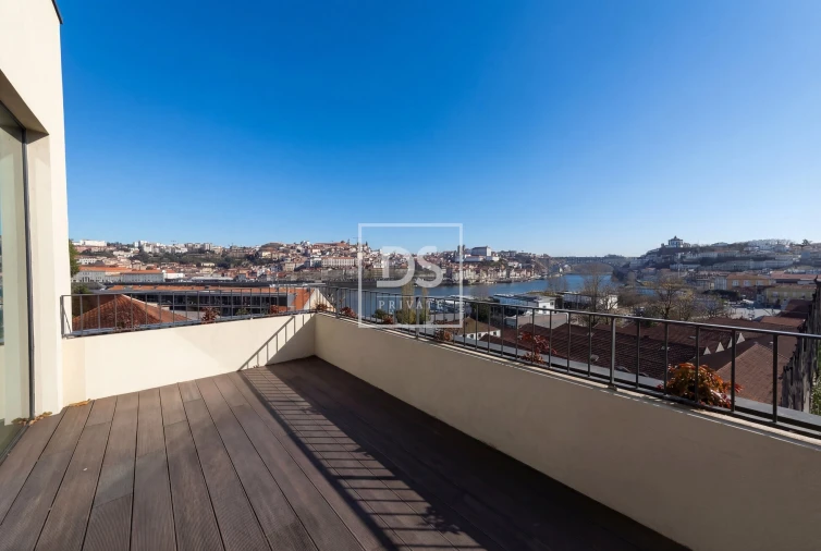 Apartamento T4 para Venda em Santa Marinha Foto 26