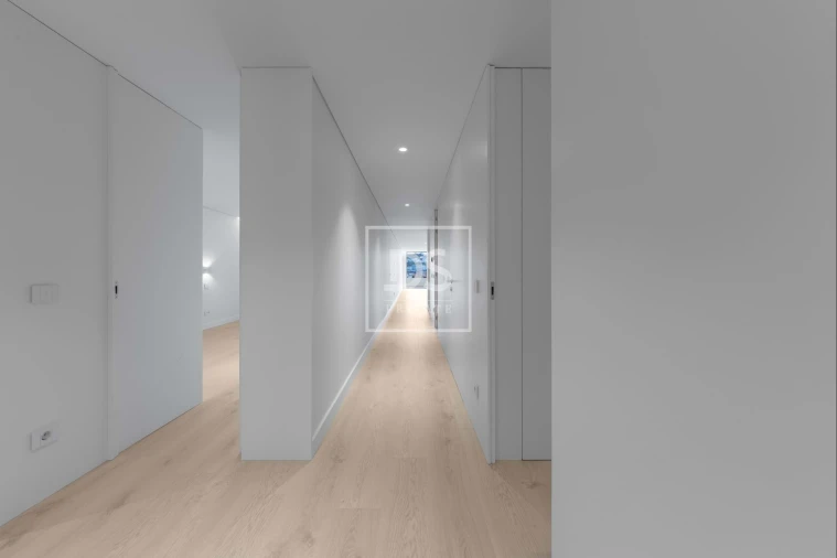 Apartamento T4 para Venda em Santa Marinha Foto 23