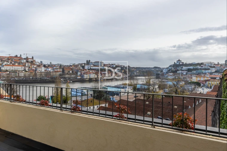 Apartamento T4 para Venda em Santa Marinha Foto 24