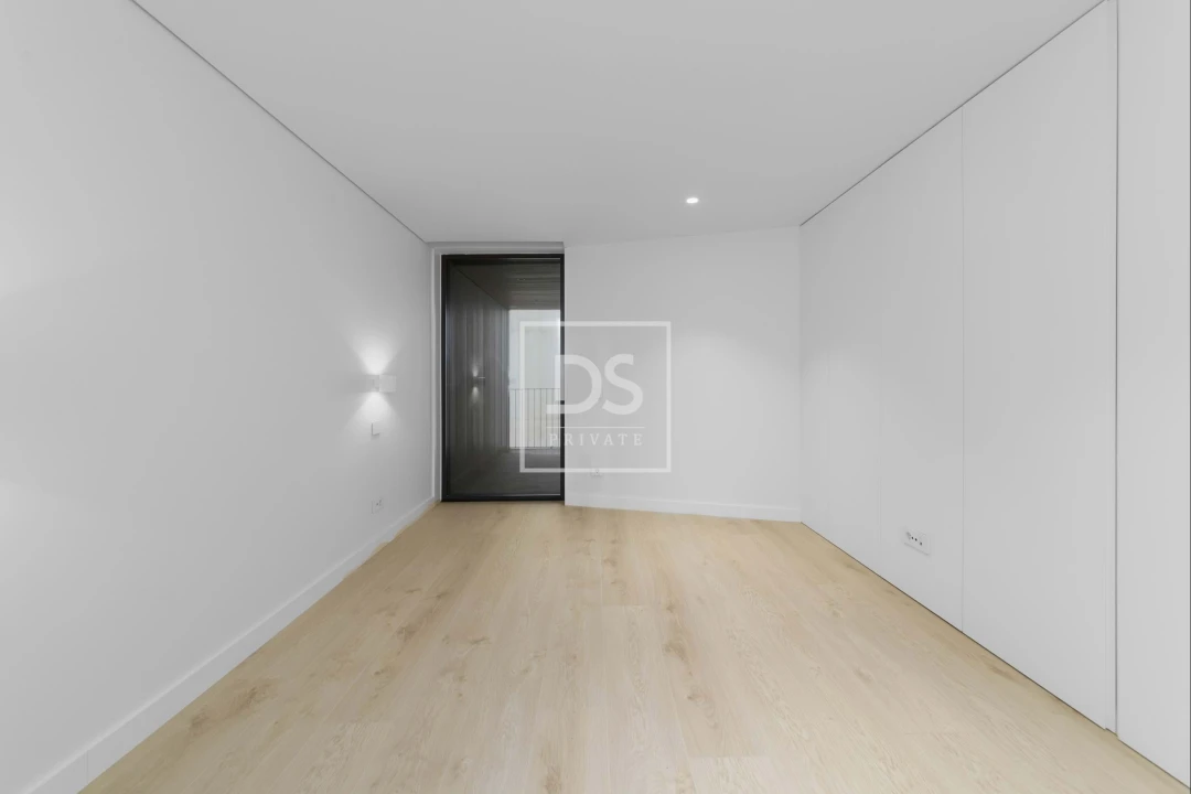 Apartamento T4 para Venda em Santa Marinha Foto 14