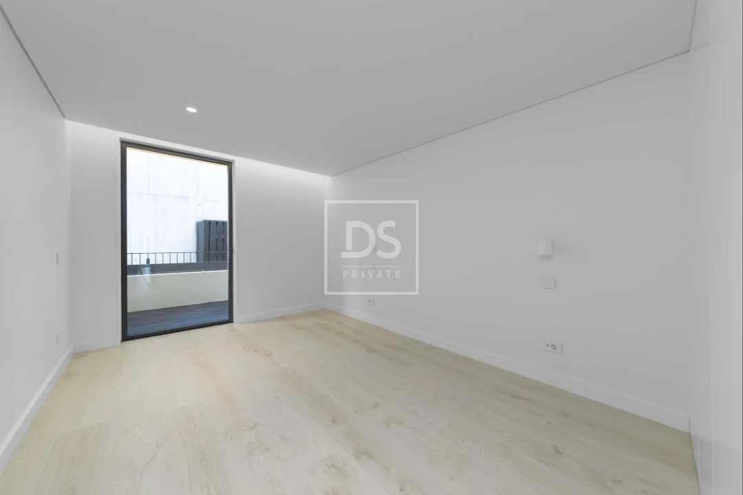 Apartamento T4 para Venda em Santa Marinha Foto 18