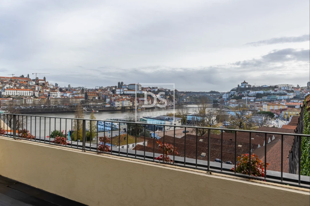 Apartamento T4 para Venda em Santa Marinha Foto 24