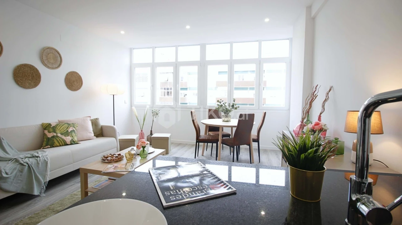 Apartamento T3 para Venda em Benfica Foto 1