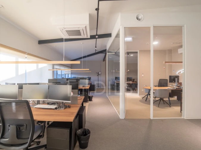 Escritório para Arrendamento em Cidade da Maia Foto 2