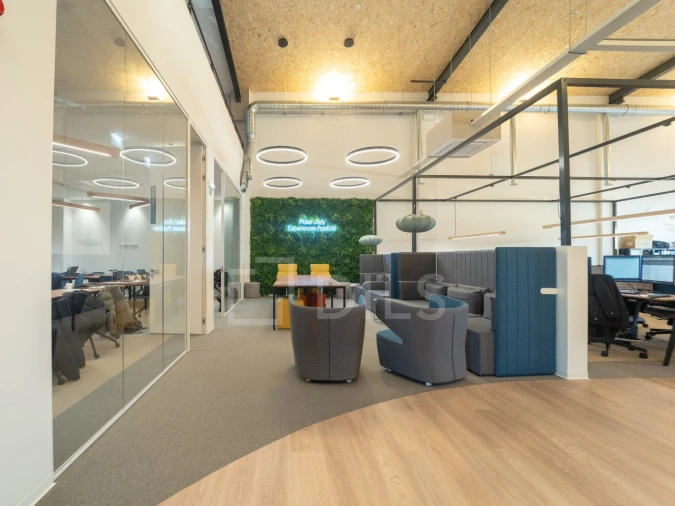 Escritório para Arrendamento em Cidade da Maia Foto 6