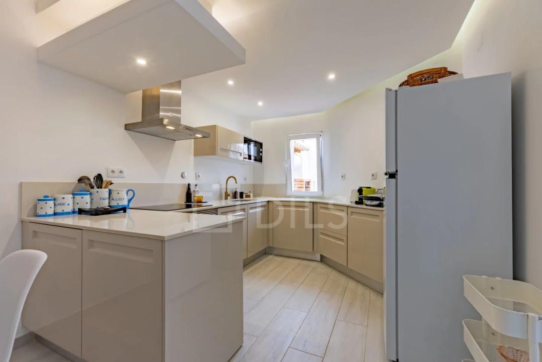 Moradia T3 para Venda em Quarteira Foto 4