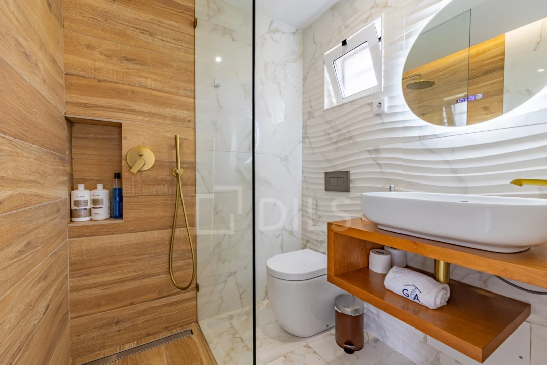 Moradia T3 para Venda em Quarteira Foto 11