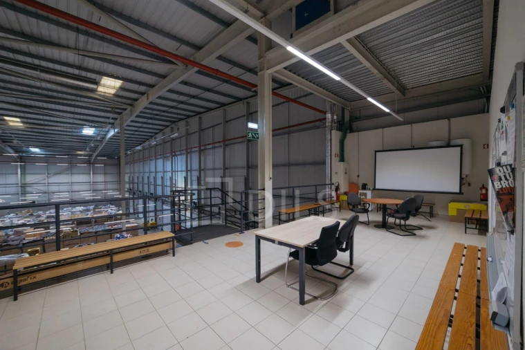 Armazém para Arrendamento em Samora Correia Foto 13