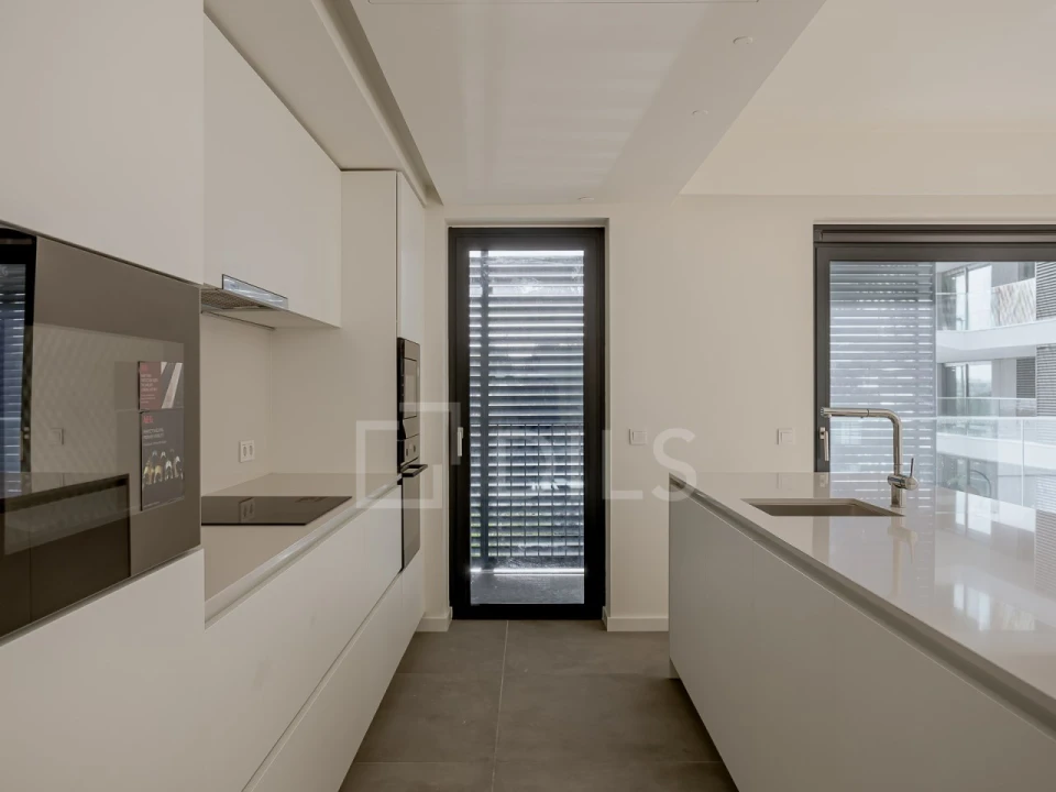 Apartamento T2 para Venda em Avenidas Novas Foto 6