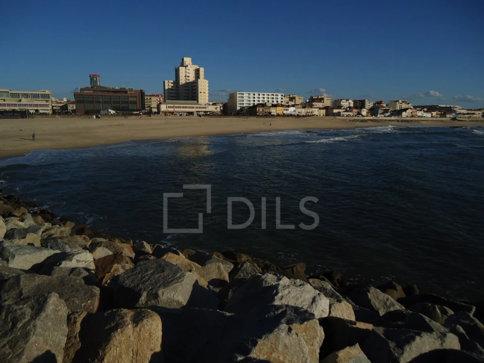 Apartamento T2 para Venda em Espinho Foto 16