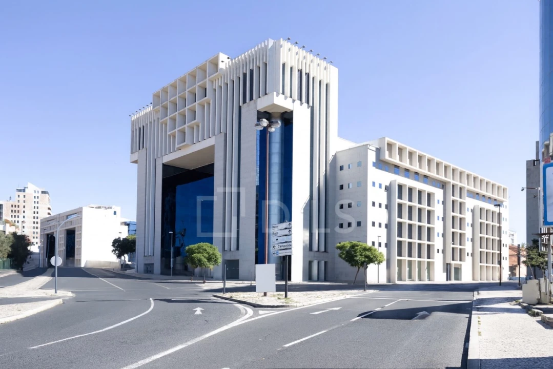 Escritório para Arrendamento em Campo de Ourique Foto 1