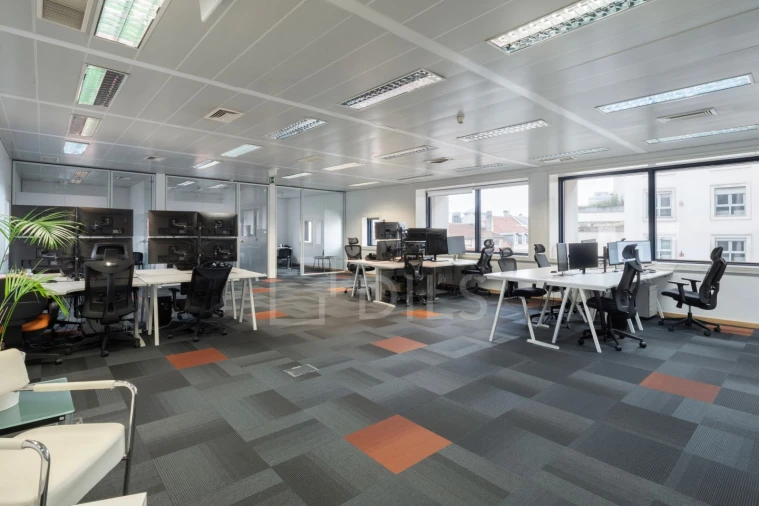 Escritório para Arrendamento em Campo de Ourique Foto 6