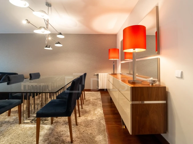 Apartamento T4 para Venda em Santa Marinha e São Pedro da Afurada Foto 3