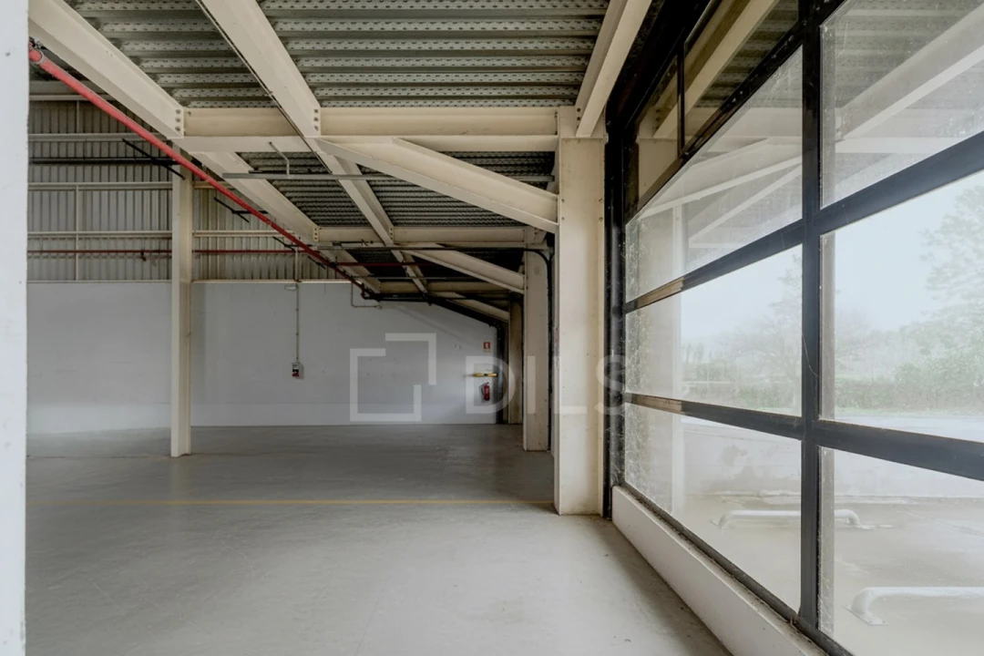 Armazém para Arrendamento em Alverca do Ribatejo e Sobralinho Foto 3