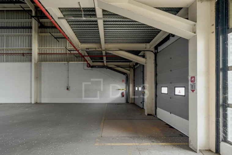 Armazém para Arrendamento em Alverca do Ribatejo e Sobralinho Foto 6