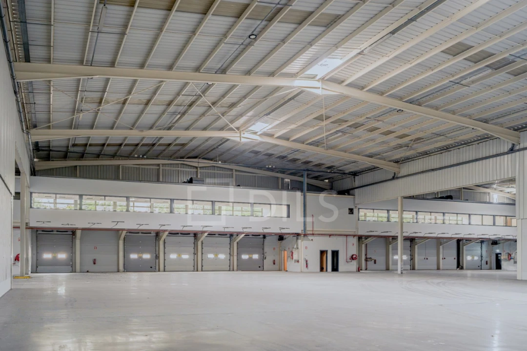 Armazém para Arrendamento em Alverca do Ribatejo e Sobralinho Foto 8