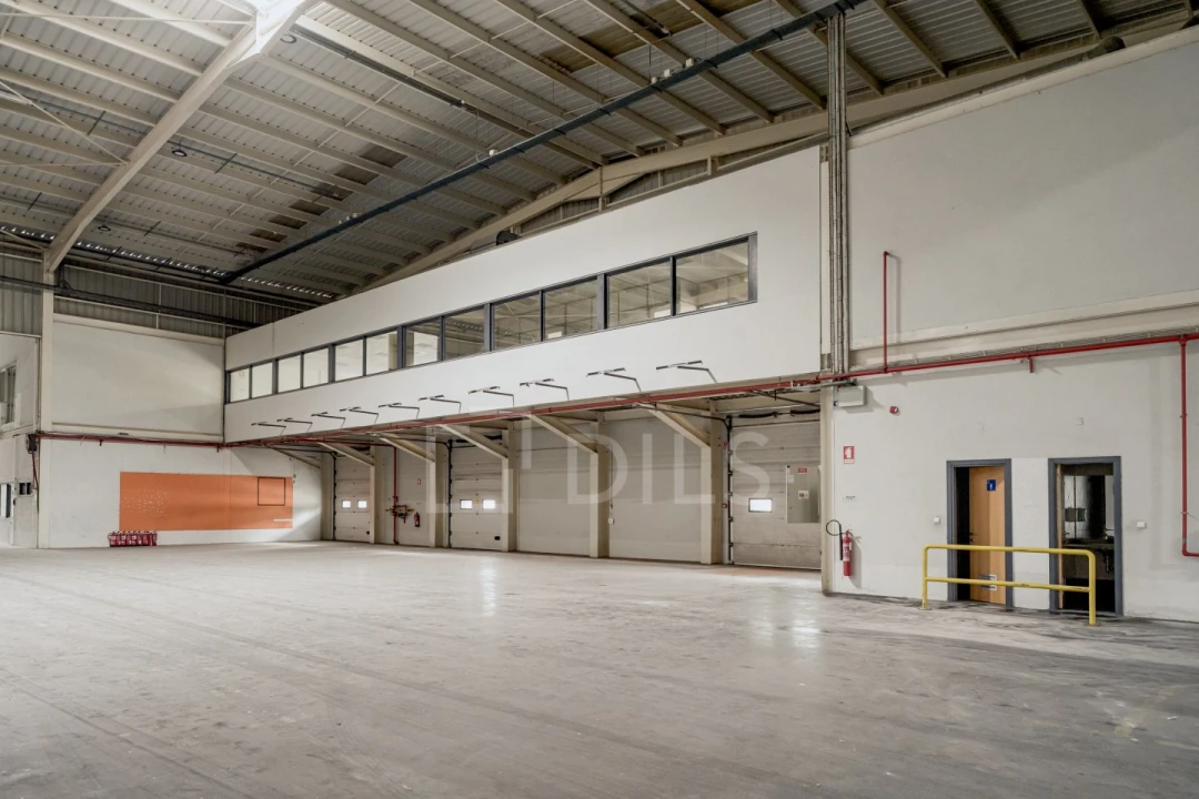 Armazém para Arrendamento em Alverca do Ribatejo e Sobralinho Foto 11