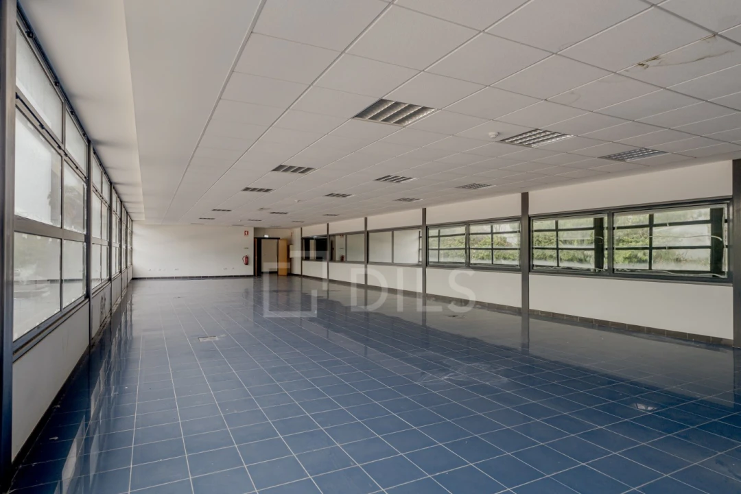 Armazém para Arrendamento em Alverca do Ribatejo e Sobralinho Foto 16