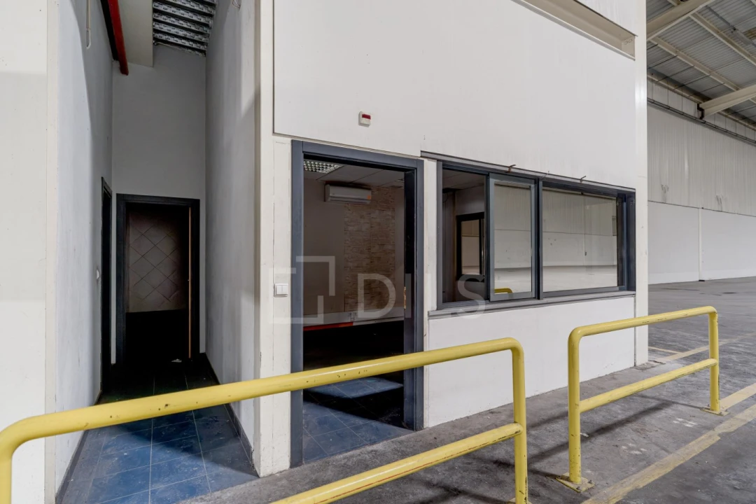 Armazém para Arrendamento em Alverca do Ribatejo e Sobralinho Foto 17