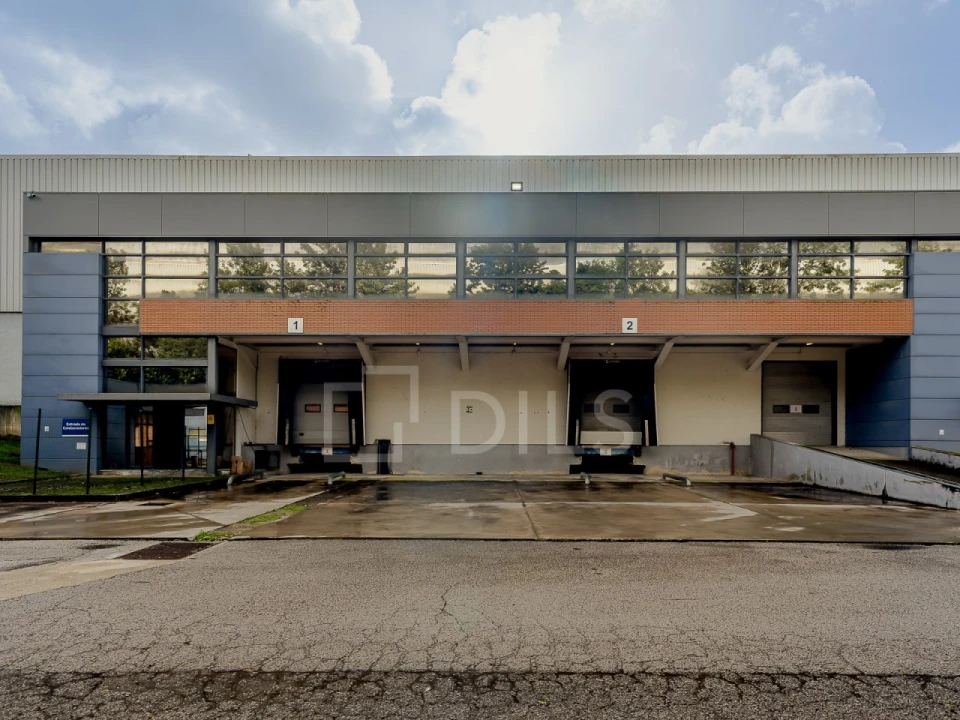 Armazém para Arrendamento em Alverca do Ribatejo e Sobralinho Foto 1