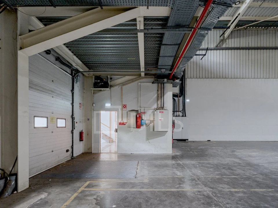 Armazém para Arrendamento em Alverca do Ribatejo e Sobralinho Foto 7