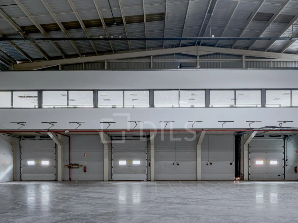 Armazém para Arrendamento em Alverca do Ribatejo e Sobralinho Foto 8