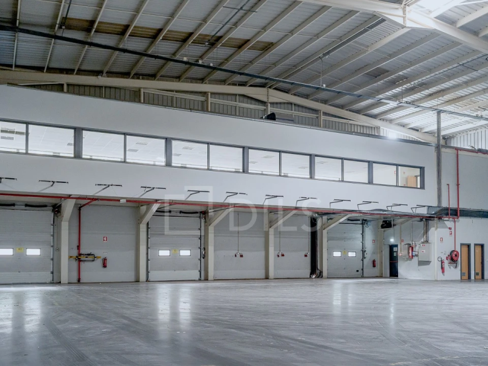 Armazém para Arrendamento em Alverca do Ribatejo e Sobralinho Foto 12