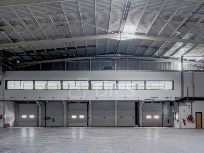 Armazém para Arrendamento em Alverca do Ribatejo e Sobralinho Foto 6