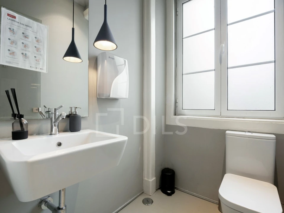 Escritório para Arrendamento em Santo António Foto 17