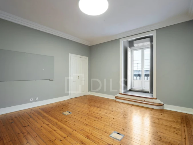 Escritório para Arrendamento em Santo António Foto 9