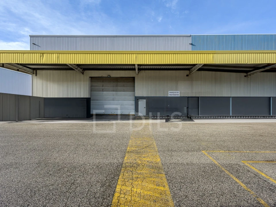 Armazém para Arrendamento em Carregado e Cadafais Foto 1