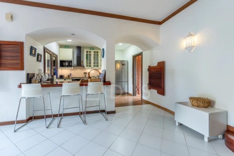 Moradia T4 para Venda em Albufeira e Olhos de Água Foto 5