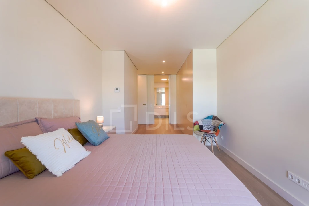 Apartamento T2 para Arrendamento em Madalena Foto 8