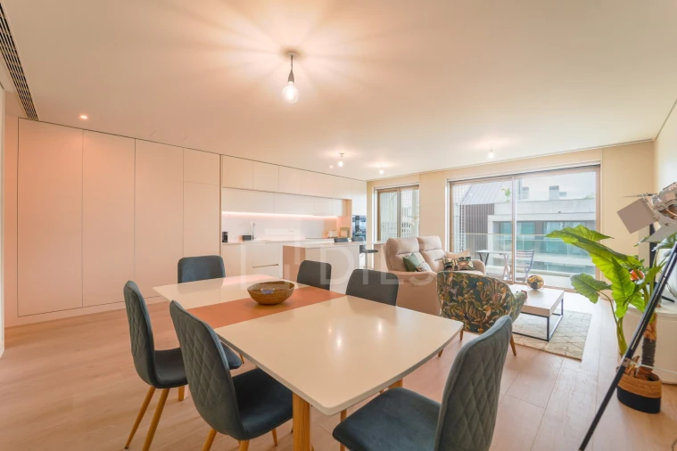 Apartamento T2 para Arrendamento em Madalena Foto 5