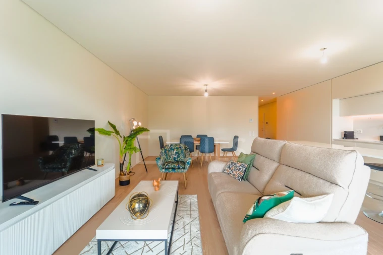 Apartamento T2 para Arrendamento em Madalena Foto 3