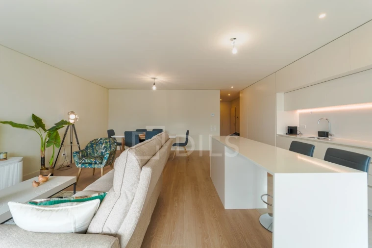 Apartamento T2 para Arrendamento em Madalena Foto 12