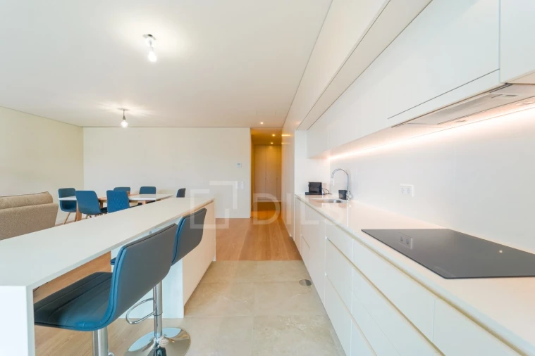 Apartamento T2 para Arrendamento em Madalena Foto 14