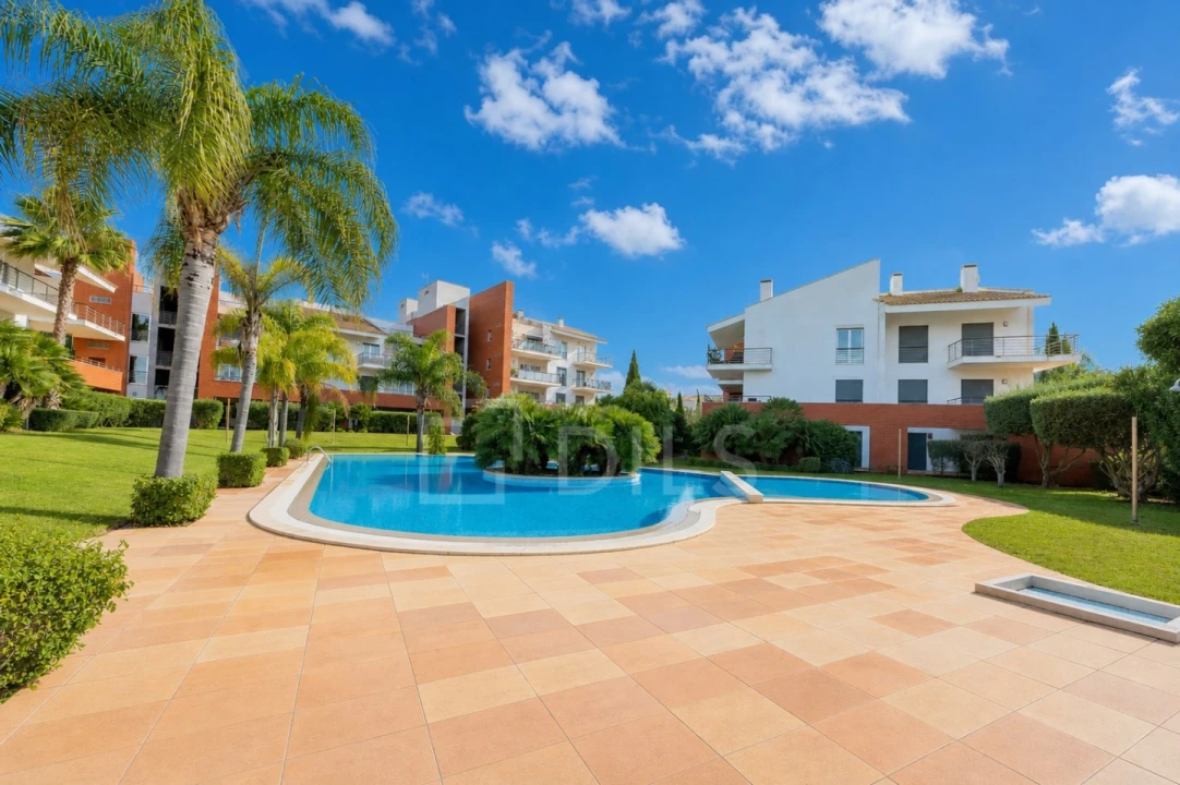 Apartamento T2 para Venda em Quarteira Foto 19