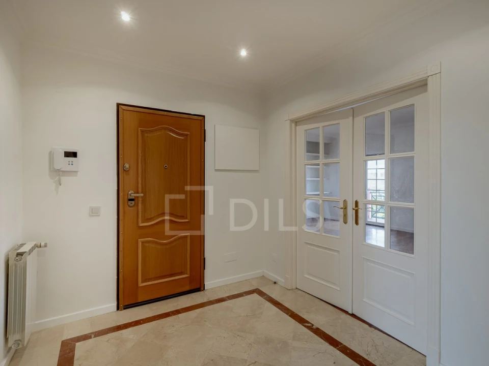 Apartamento T2 para Arrendamento em Santa Maria e São Miguel, São Martinho, São Pedro Penaferrim Foto 11