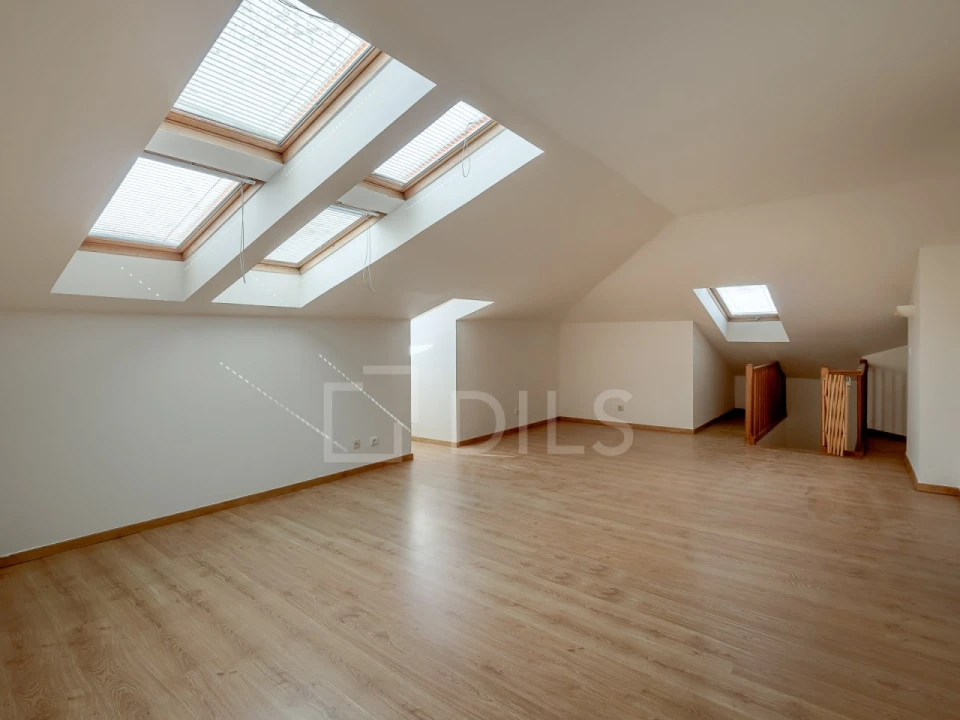 Apartamento T2 para Arrendamento em Santa Maria e São Miguel, São Martinho, São Pedro Penaferrim Foto 20