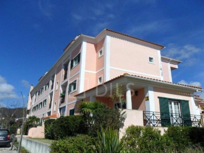 Apartamento T2 para Arrendamento em Santa Maria e São Miguel, São Martinho, São Pedro Penaferrim