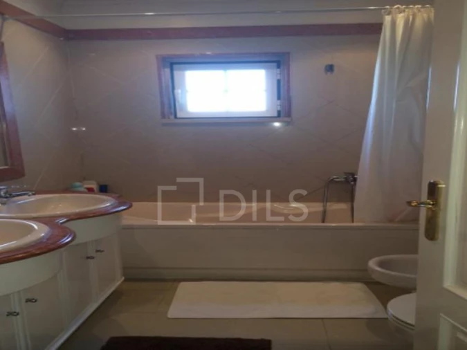 Apartamento T2 para Arrendamento em Santa Maria e São Miguel, São Martinho, São Pedro Penaferrim Foto 13