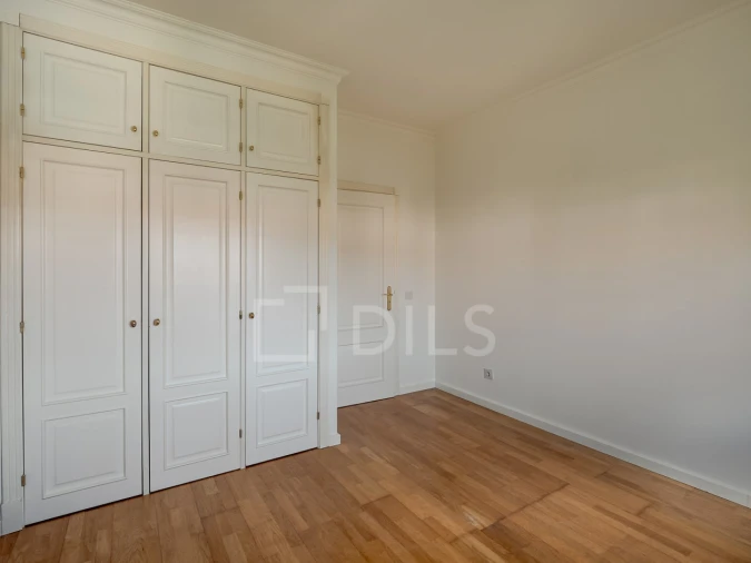 Apartamento T2 para Arrendamento em Santa Maria e São Miguel, São Martinho, São Pedro Penaferrim Foto 9