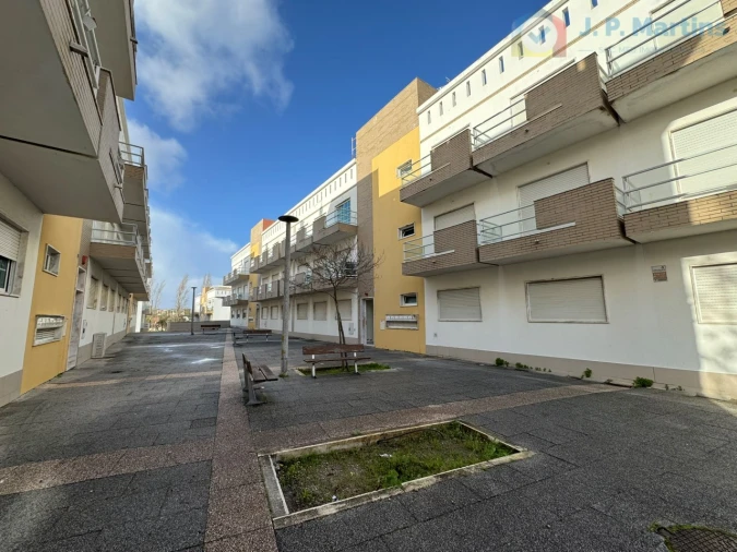 Apartamento T3 para Venda em Palhais e Coina Foto 3