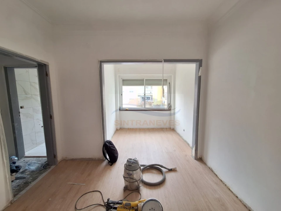 Apartamento T2 para Venda em Falagueira-Venda Nova Foto 3